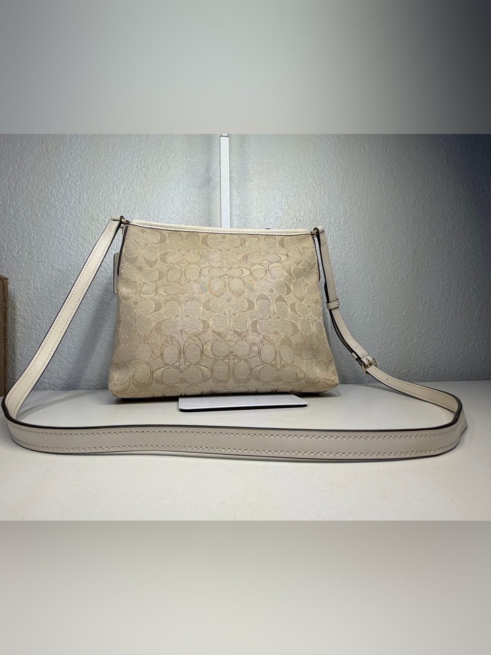 NWOT COACH SIGNATURE CANVAS FILE CROSSBODY BAG #F29960 - Picture 7 of 11